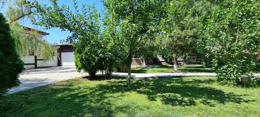 Casă cu 7 camere cu Teren 1500 Mp în Bolintin-Deal