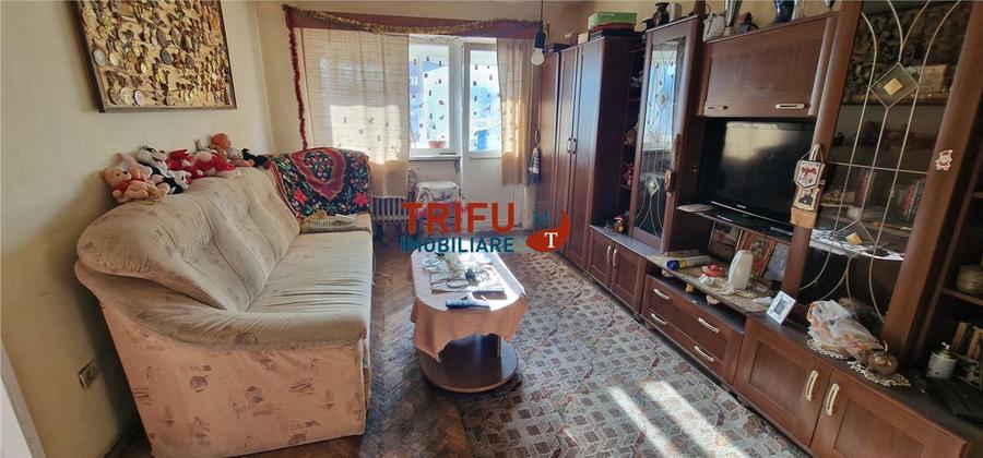 Apartament cu 2 camere decomandat, mobilat în Cetate