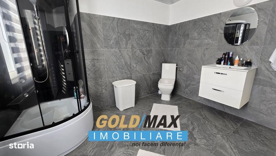 Casă cu 4 camere cu Teren 300 Mp în Bradu