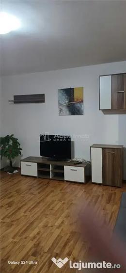 Apartament cu 2 camere decomandat în Micro 11