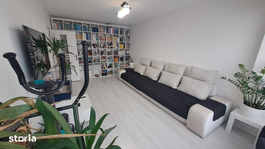 Apartament cu 4 camere decomandat în Progresul