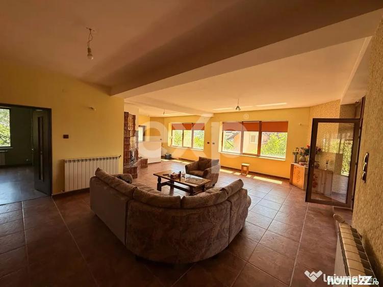 Casă cu 7 camere cu Teren 1008 Mp în Ștefănești