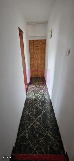 Casă cu 5 camere cu Teren 251 Mp în Zamora