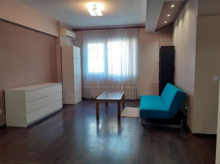 Apartament cu 2 camere decomandat în Străulești