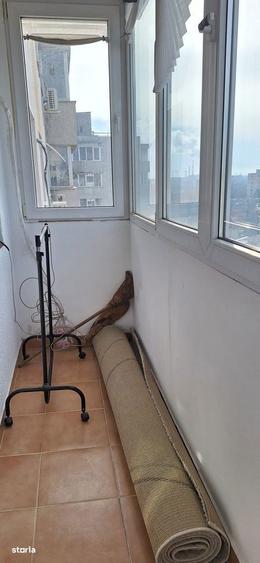 Apartament cu 3 camere, mobilat în Titan