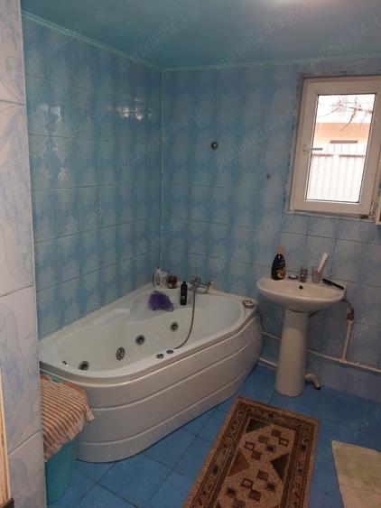 Casă cu 3 camere în Năvodari
