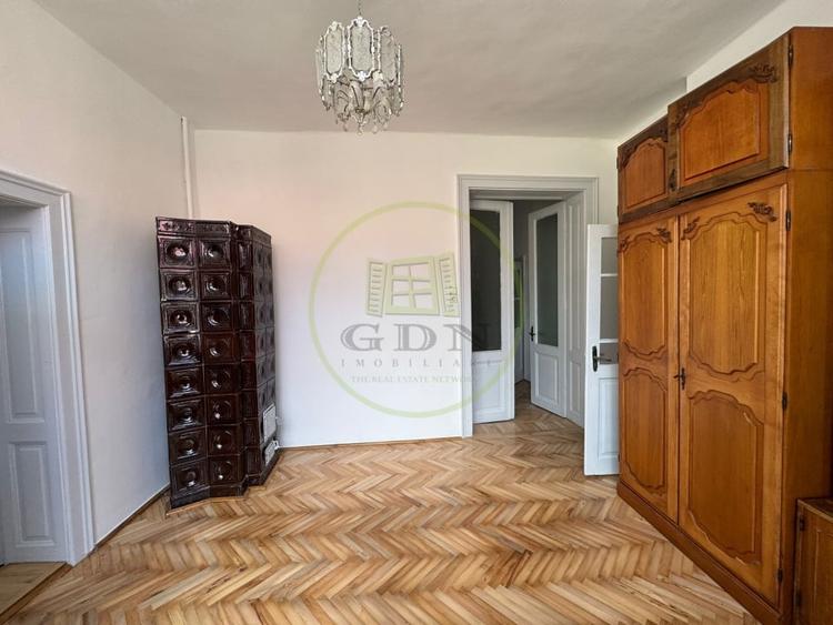 Casă individuală cu 4 camere cu Canalizare în Semicentral