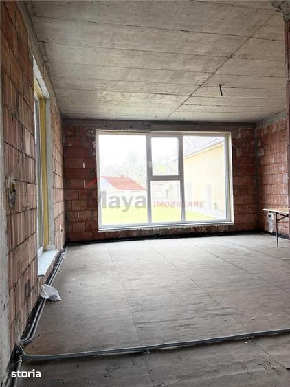 Casă cu 4 camere cu Teren 900 Mp în Uriu