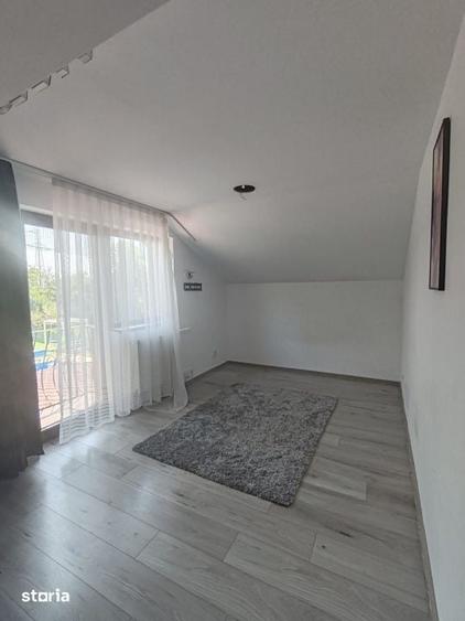 Casă cu 5 camere cu Teren 765 Mp în Valea Borcutului