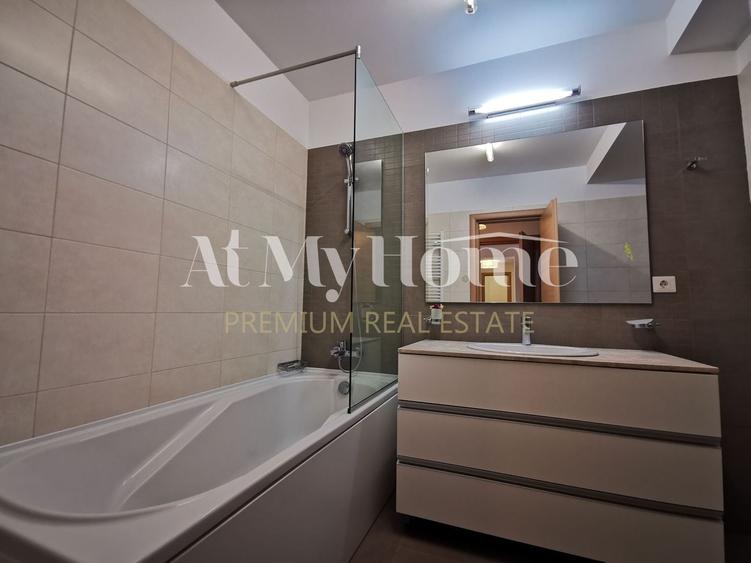 Apartament cu 3 camere decomandat, mobilat în Iancu Nicolae