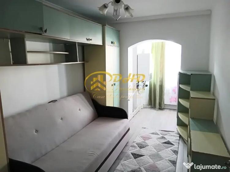 Apartament cu 3 camere decomandat în Păcurari
