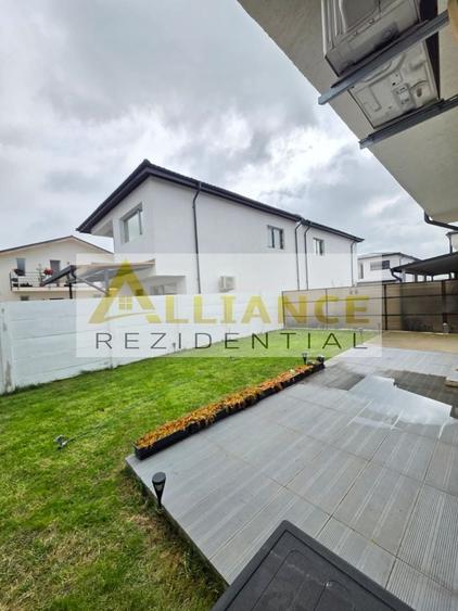 Duplex cu 3 camere cu Canalizare în Sud