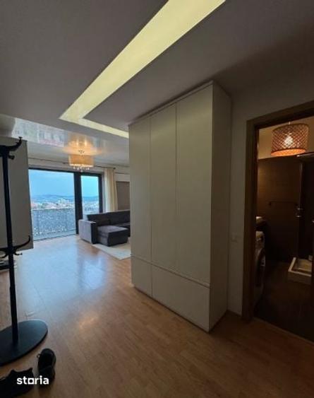 Apartament cu 3 camere în Zorilor