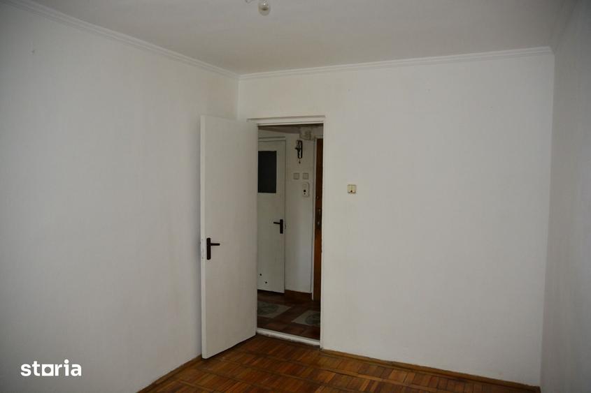 Apartament cu 2 camere decomandat în Războieni
