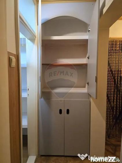 Apartament cu 4 camere decomandat în Ghermănești