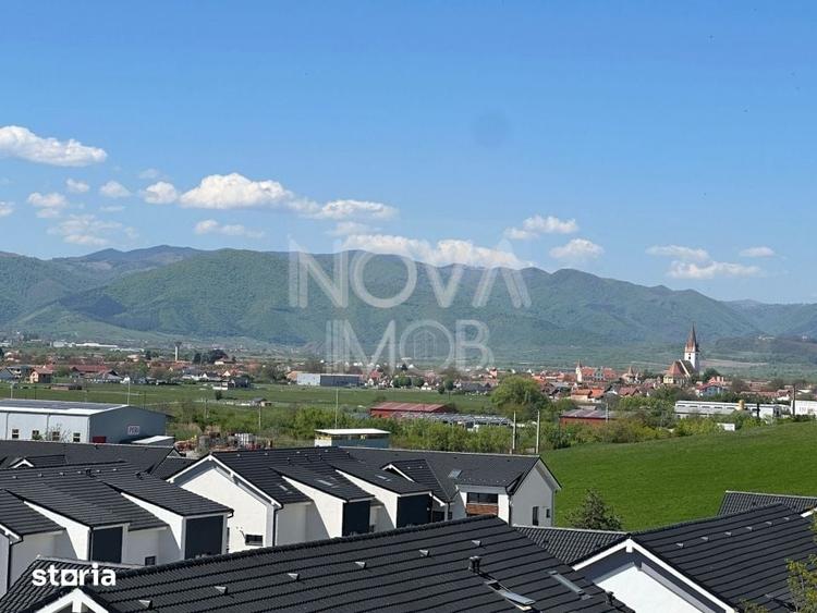 Apartament cu 3 camere în Cristian