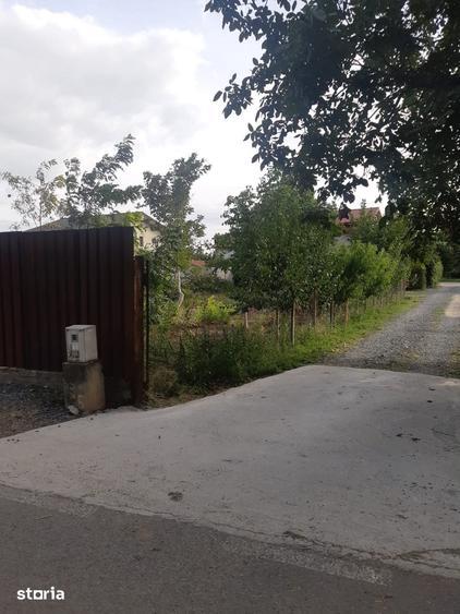 Teren de 1100 mp, în Vânători