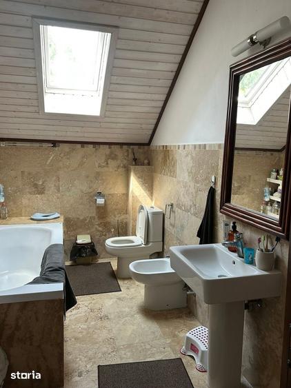 Casă cu 4 camere cu Teren 1700 Mp în Horia