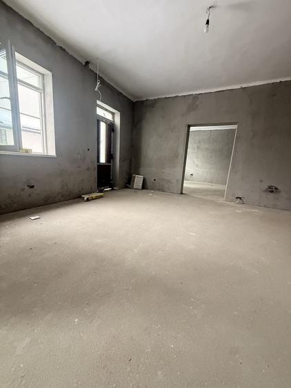 Spațiu comercial, de 100 mp, în Central