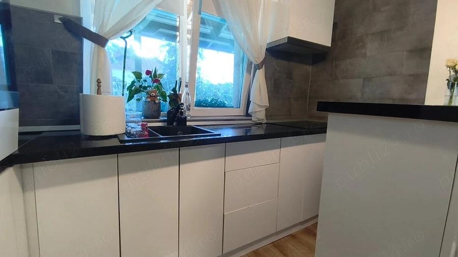 Casă cu Teren 1855 Mp în Cozia