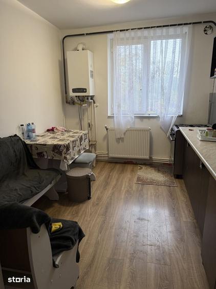 Apartament cu 2 camere semidecomandat în Micro 19
