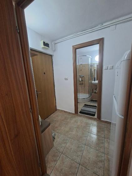 Garsonieră decomandată în Rahova