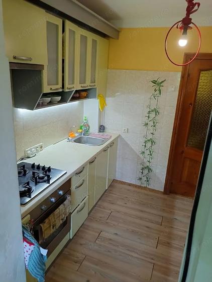 Apartament cu 3 camere decomandat în Dacia