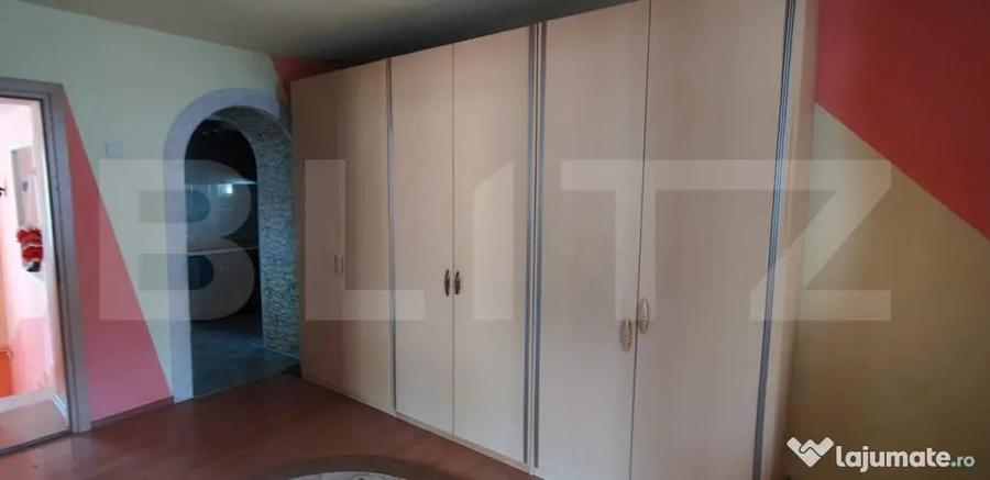 Casă cu 4 camere cu Teren 290 Mp în Central