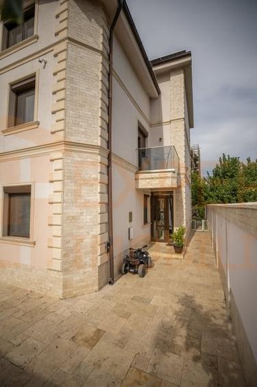 Casă individuală cu 10 camere cu Canalizare în Kamsas
