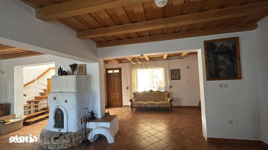 Casă cu 5 camere cu Teren 1000 Mp în Titulescu