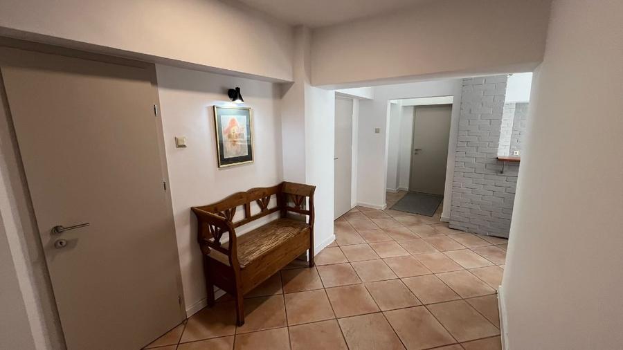Apartament cu 3 camere decomandat, mobilat în Unirii