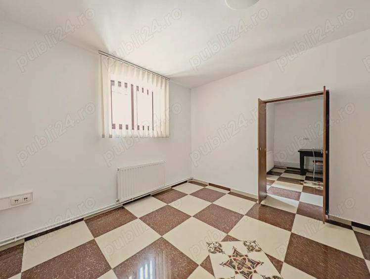 Casă cu 6 camere cu Teren 250 Mp în Pache Protopopescu