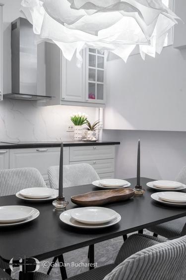 Apartament cu 5 camere, mobilat în Calea Victoriei