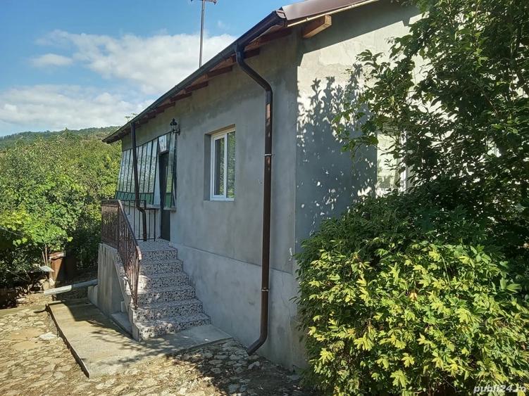 Casă cu 6 camere în Chiojdeanca