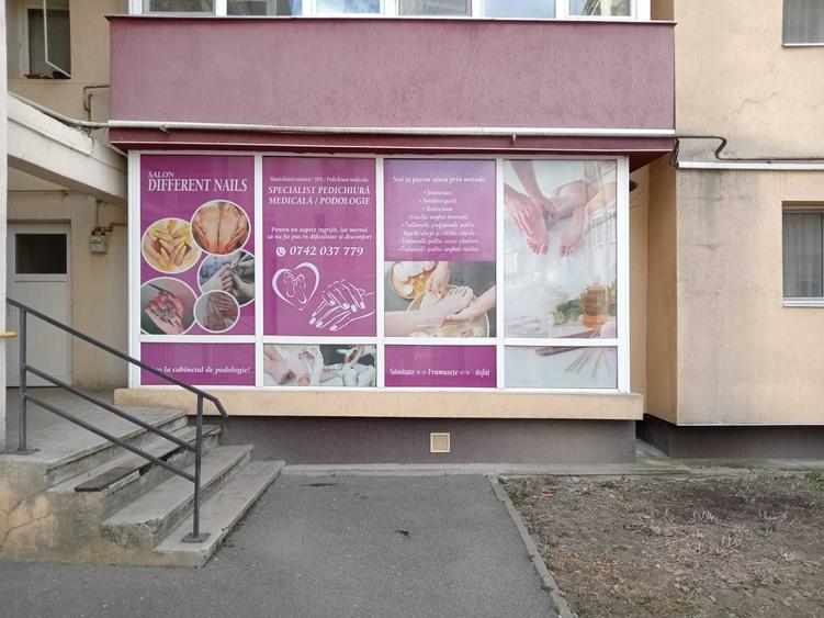 Apartament cu 2 camere decomandat în Exterior Vest