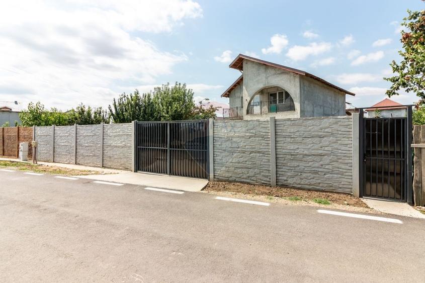 Casă individuală cu 5 camere cu Teren 498 Mp în Tântava