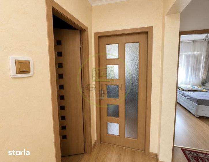 Apartament cu 4 camere decomandat, mobilat în Craiovița Nouă