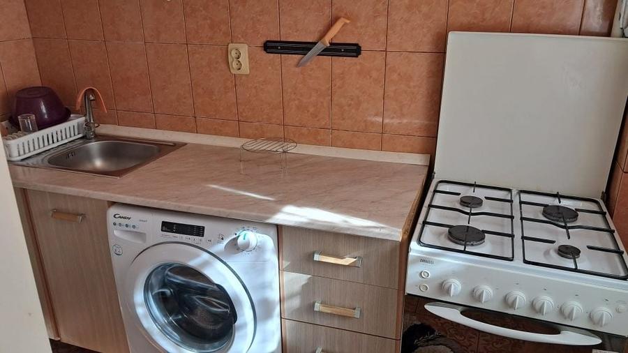 Garsonieră decomandată în Socului