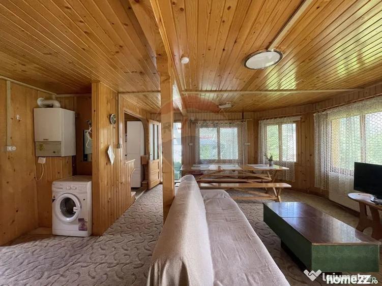 Casă cu 4 camere cu Teren 360 Mp în Central