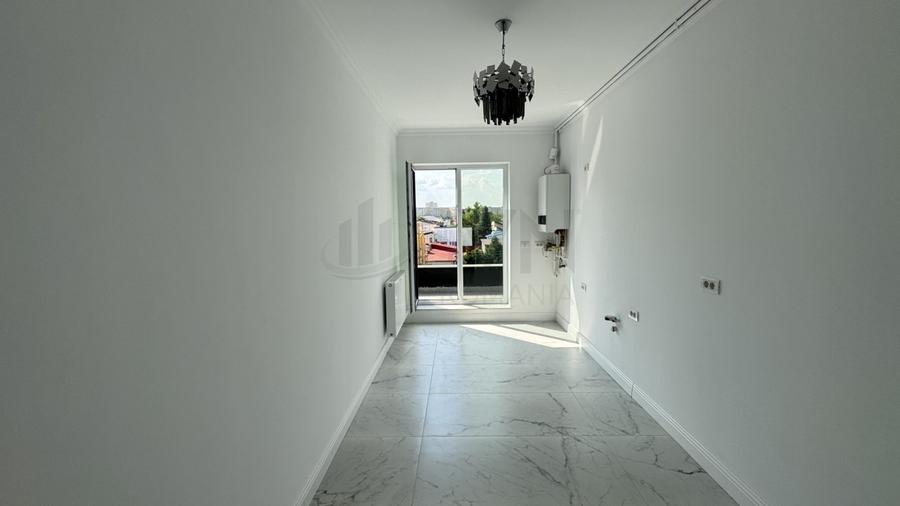 Apartament cu 3 camere decomandat în Bucur Obor