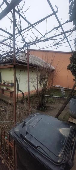 Casă individuală cu 7 camere cu Teren 660 Mp în Palazu Mare