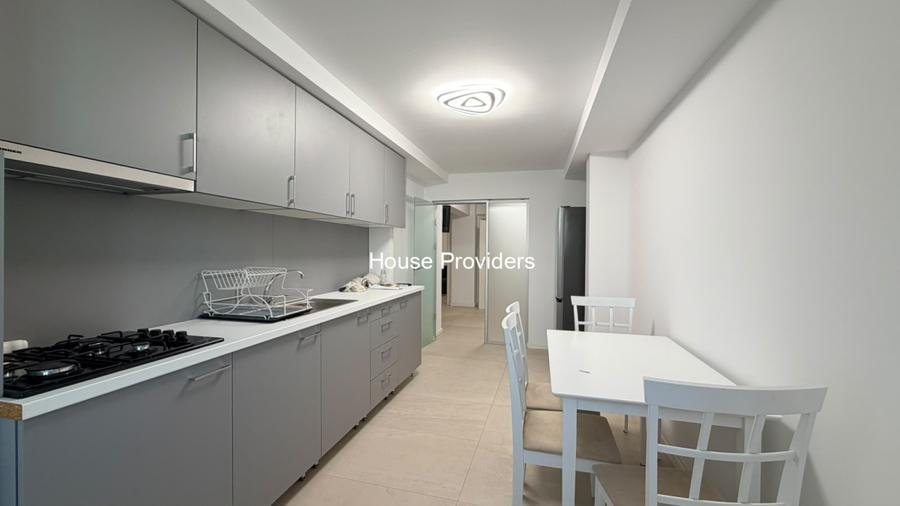 Apartament cu 3 camere, mobilat în Decebal