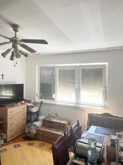 Apartament cu 4 camere semidecomandat în Dacia