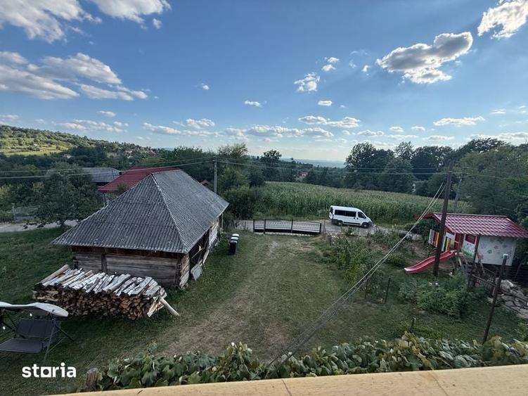 Casă cu 4 camere cu Teren 168 Mp în Șișești