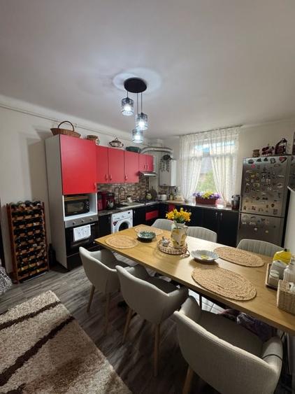 Apartament cu 2 camere decomandat, mobilat în Ferneziu