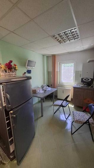 Apartament cu 2 camere semidecomandat în Dâmbovița
