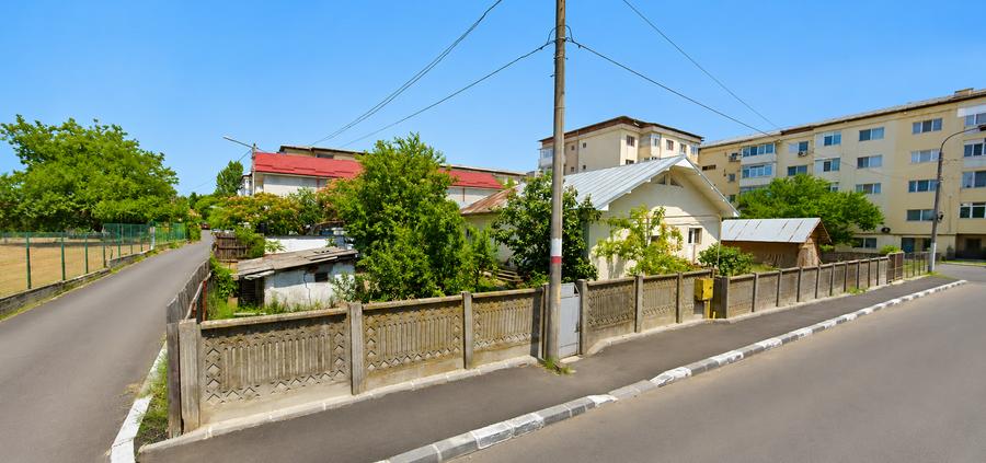 Casă individuală cu 5 camere cu Canalizare în Drăgășani
