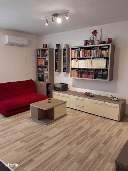 Apartament cu 3 camere decomandat în Gușterița