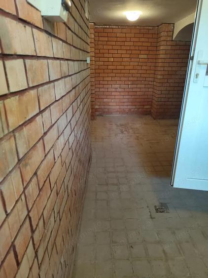 Casă cu 7 camere cu Teren 22000 Mp în Provița de Jos