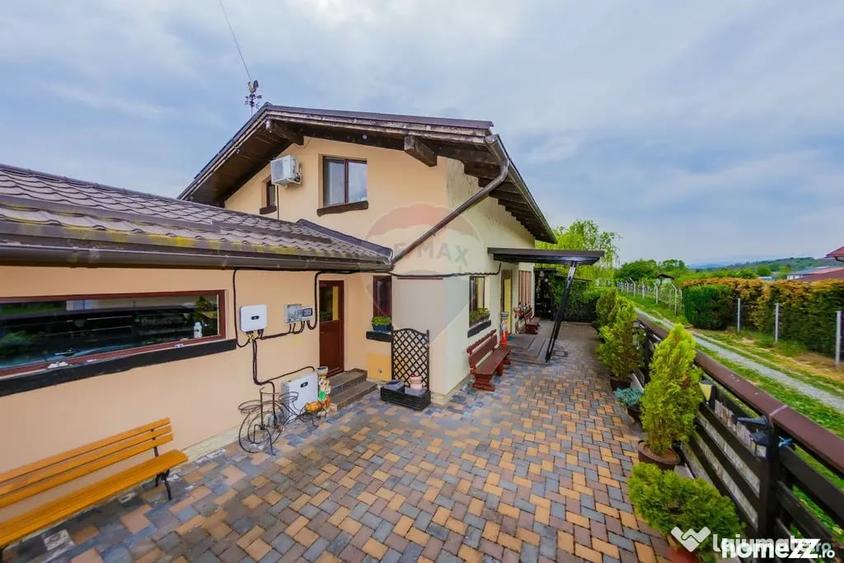 Casă cu 4 camere cu Teren 758 Mp în Cătălina